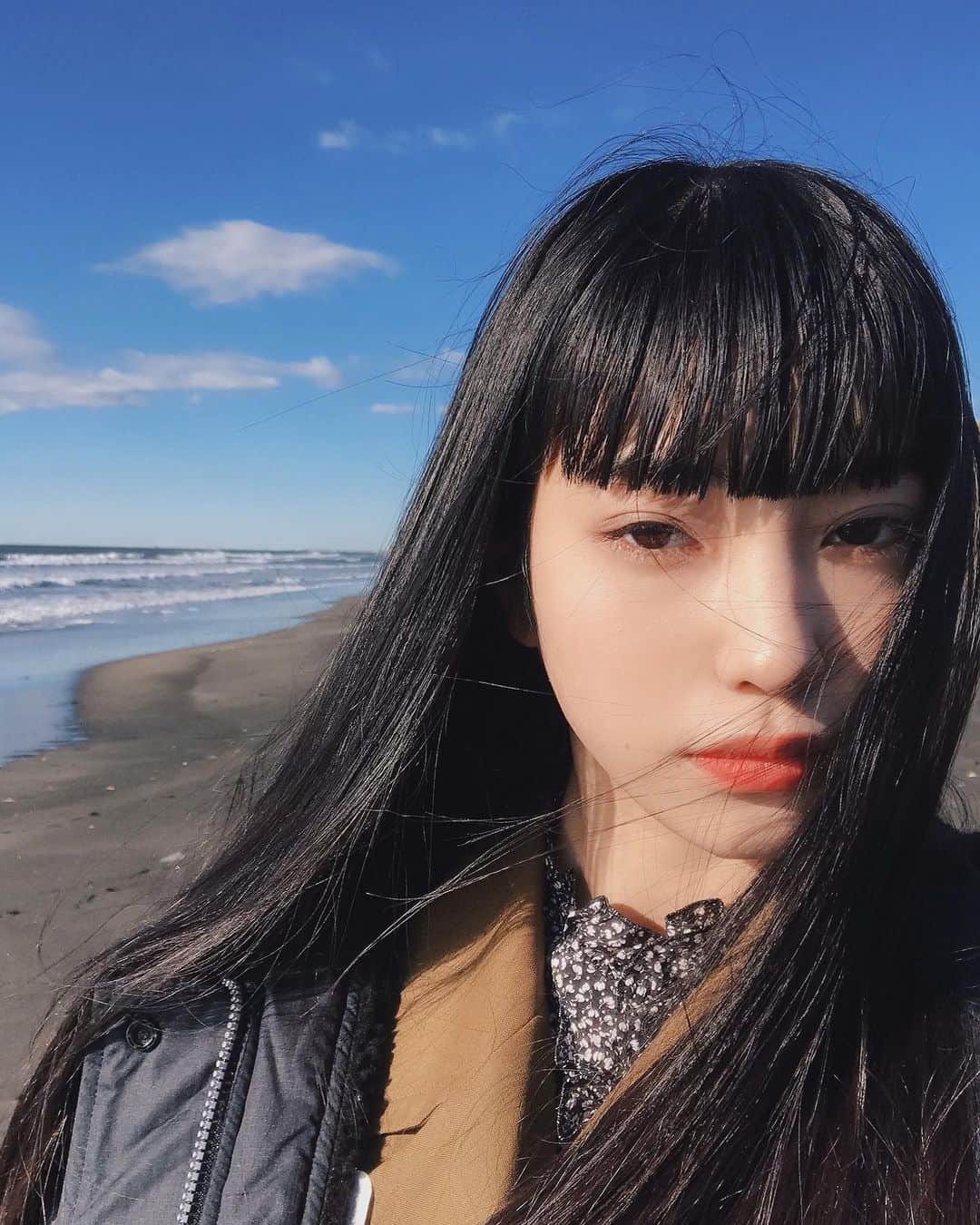 北澤舞悠（まゆちる）のインスタグラム：「この時期の海も好きだったな」