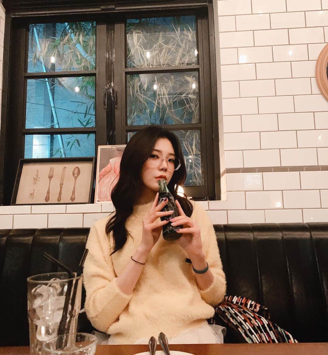 リジ のインスタグラム：「💜💛맂-저💛💜 Feat.이쁜안경」