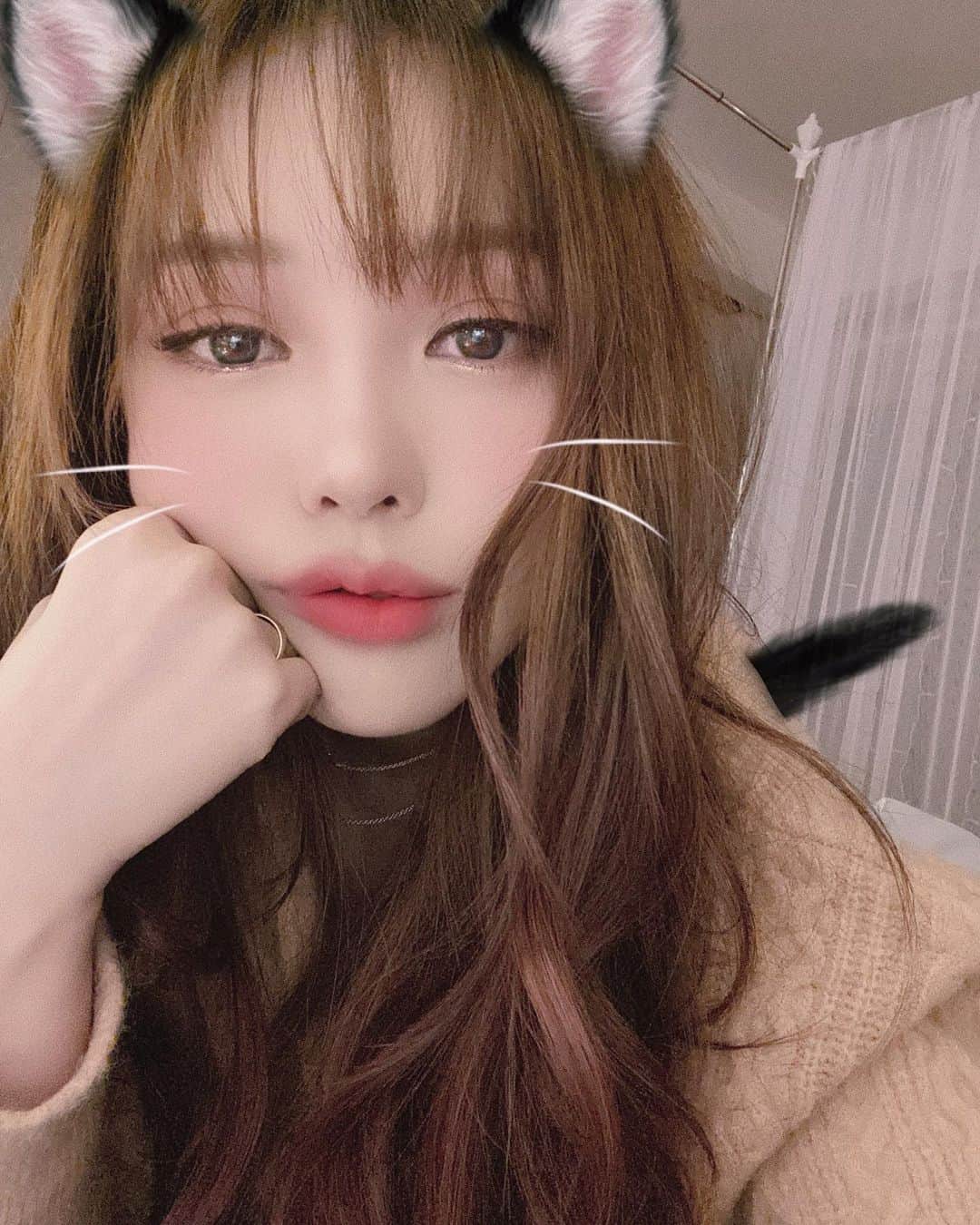 ポニーのインスタグラム：「흥」