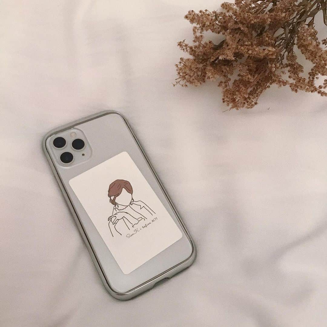 嘉部志音さんのインスタグラム写真 - (嘉部志音Instagram)「. . @befineact2 さんから頂いたカード🍋 クセ強い手のポーズまでしっかり再現してくれてる😂✨ @chiffy.a4 さんありがとうございます❤︎ 2018年メンバーとも交換とかして楽しかった〜っ . . .」11月22日 19時45分 - _shiooshio_