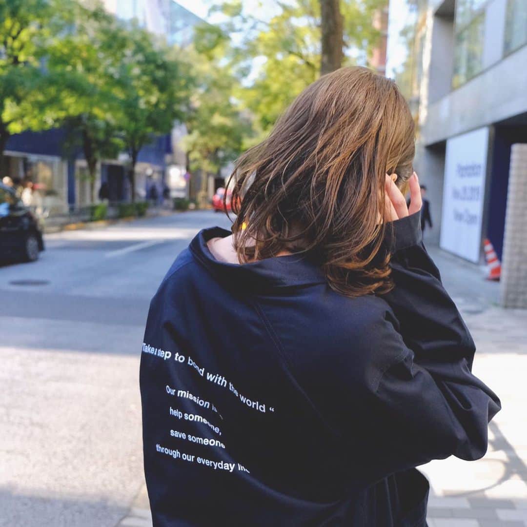 中沢結のインスタグラム：「. . 今季も、@thebonds_officialさんの着用モデルをさせて頂きました！ . 売上の一部を寄付することで、発展途上国の子どもたちの夢の幅を広げたい！という素敵な想いで活動されてて、デザインもとにかく可愛い＾＾ ユニセックスなのでカップルでお揃いとか素敵、、 . 是非the bondsさんのアカウント、サイトご覧下さい👕👕 . .」
