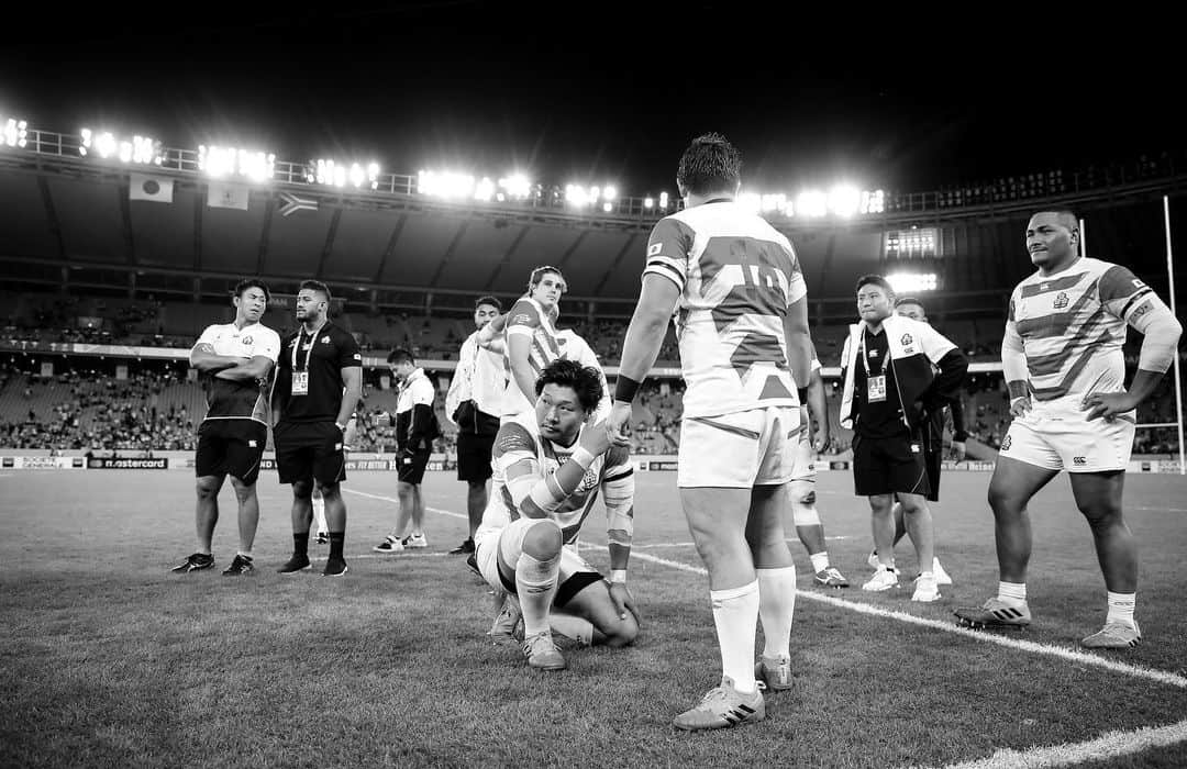 ラグビーワールドカップさんのインスタグラム写真 - (ラグビーワールドカップInstagram)「. モノクロ写真で振り返る #RWC2019 日本中に感動を与えたブレイブブロッサムズの選手たち🌸 . #Rugby #Rugbygram #ラグビー #BraveBlossoms #ブレイブブロッサムズ #BRAVEを届けよう」11月22日 20時45分 - rugbyworldcupjp