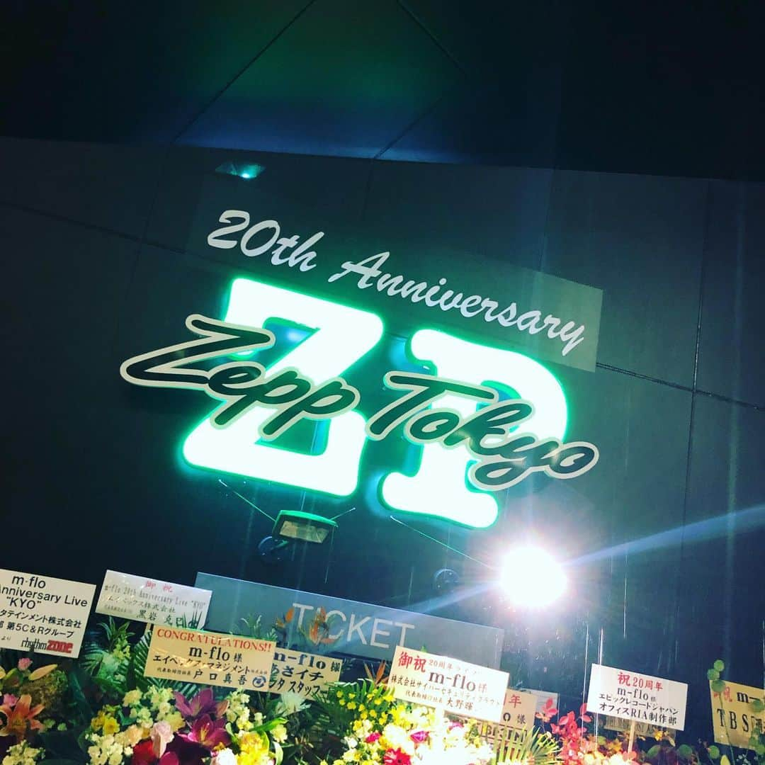 柴田聡さんのインスタグラム写真 - (柴田聡Instagram)「m-flo20周年Live！ 息つく暇ないほど 音のシャワーを たっくさん浴びた♪ #20th #anniversary #live #kyo  #mflo  #VERBAL #Taku #LISA #loves #guest #多数 #クリスタルケイ #ジャネットジャクソン並の #オーラ #後ろ髪引かれながら #会場を後に」11月22日 20時54分 - satorushiba