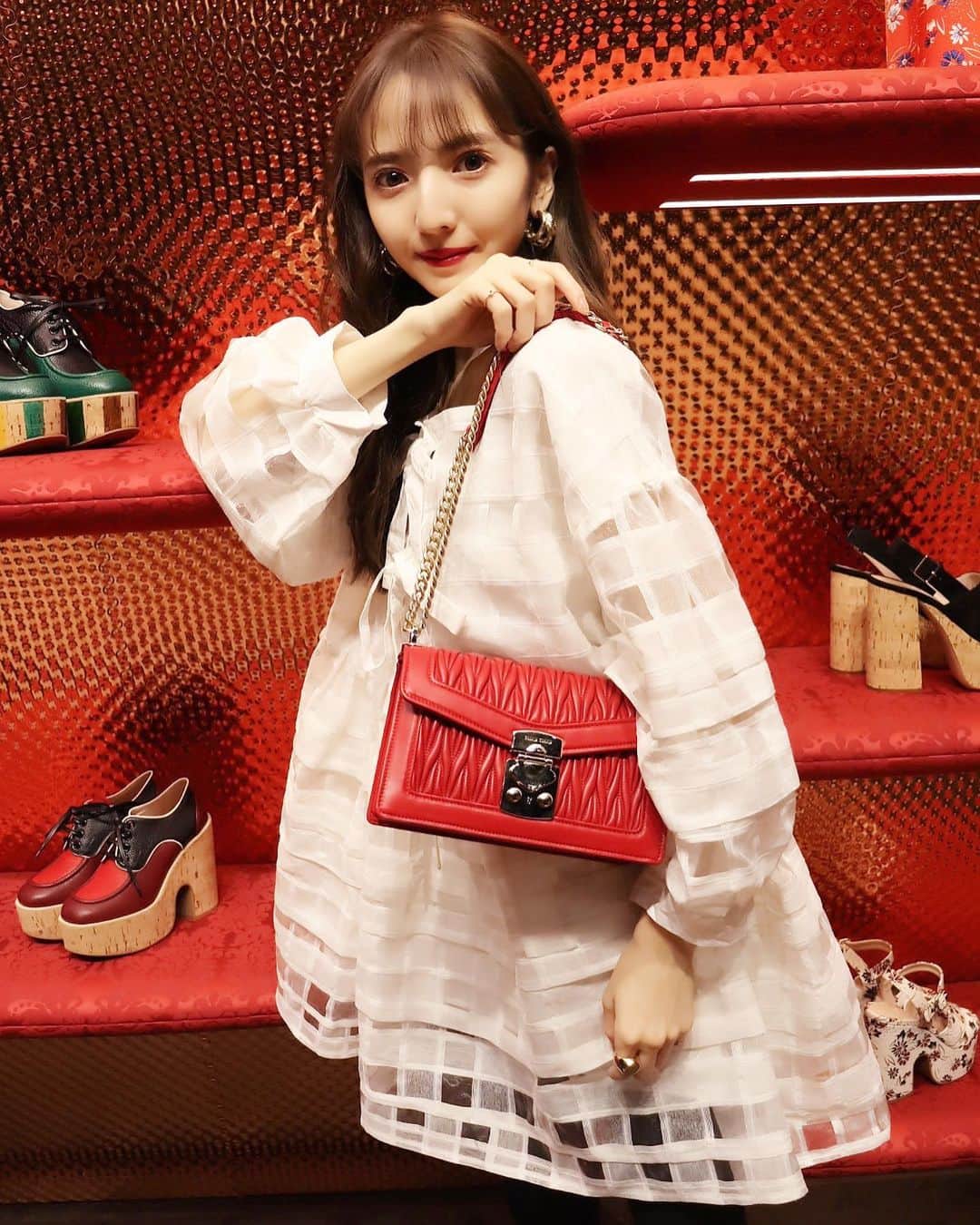 平木愛美のインスタグラム：「MIU MIU SELECT LAUNCH COCKTAIL PARTY👜👱‍♀️💞ALEXA CHUNG  #MIUMIUSELECT @miumiu @alexachung」
