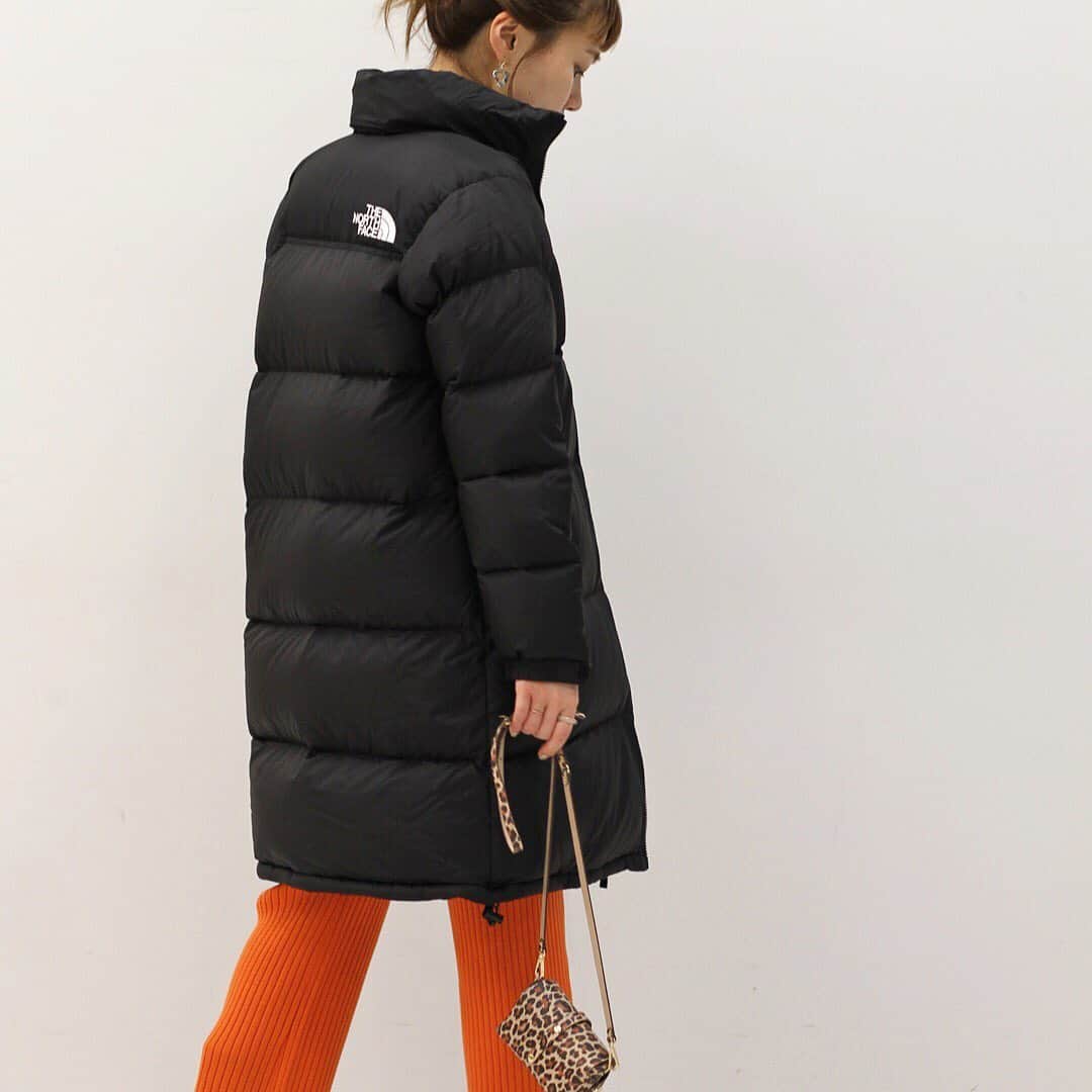 のインスタグラム：「シンプルでカジュアル、スタイリッシュなTHE NORTH FACEのアイテムはピリっとコーデのスパイスになってくれること間違いなし✔️﻿ ﻿ ヒールや、ファーコートなど女性らしい小物合わせて差を付けて。👠👗🧣🧤﻿ ﻿ その他、店頭では別注ダウンやマフラーなどのアイテムが揃っています。 ﻿ ぜひお近くのrelumeショップにてご覧ください！﻿ ﻿ ﻿ #thenorthface﻿ #LongNuptseCoat﻿ #nuptse﻿ #downcoat﻿ #thenorthface2019﻿ #journalstandardrelume﻿ #baycrews」