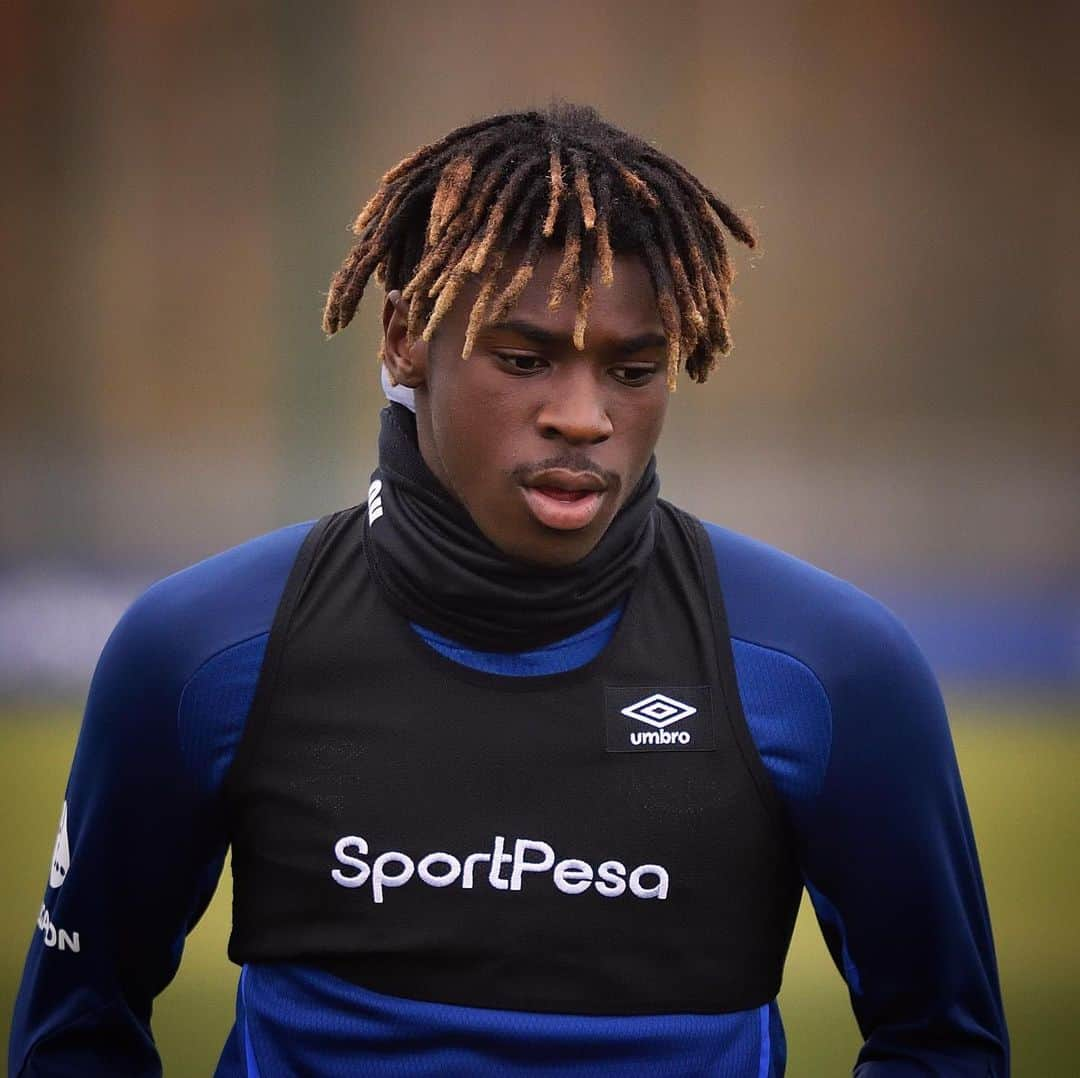 エヴァートンFCさんのインスタグラム写真 - (エヴァートンFCInstagram)「Ready. 🔜 #EVENOR • • • #everton #efc #blues #toffees #training #goodisonpark #pl #premierleague」11月22日 21時16分 - everton