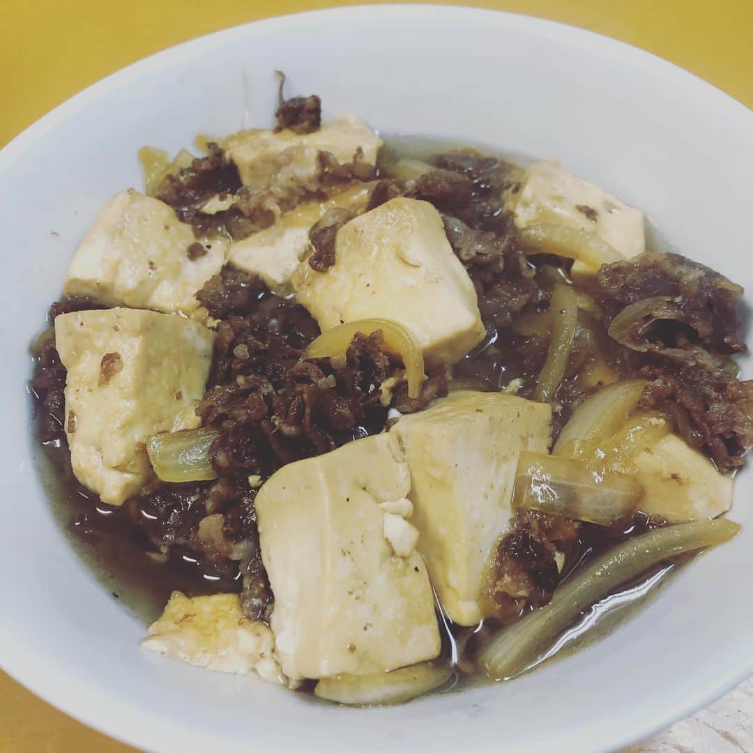 兵頭彰のインスタグラム：「今日はがいにひやいけん肉豆腐作ったけど、ちーとむつこかった。  #bjw #大日道場飯」