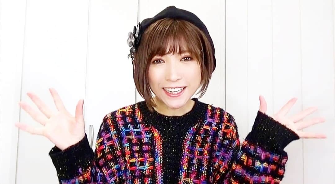 石関友梨のインスタグラム：「YouTube質問コーナーやったよ☆ #プロフィールからyoutube飛べます #なぜ太らない #大食いおんなの私生活 #ゆりもり」