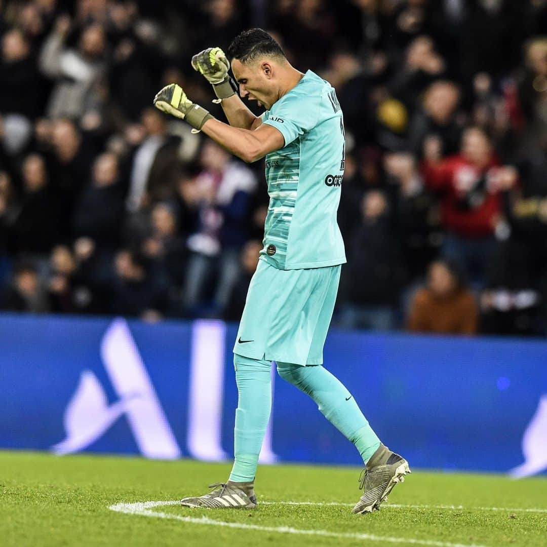 パリ・サンジェルマンFCさんのインスタグラム写真 - (パリ・サンジェルマンFCInstagram)「Pura vida 🧤 🙌 @keylornavas1 . #PSGLOSC #ParisSaintGermain #PSG #Paris #Football #AllezParis #ICICESTPARIS #Ligue1 #Lille #France #ParcDesPrinces #Navas #KeylorNavas」11月23日 7時33分 - psg