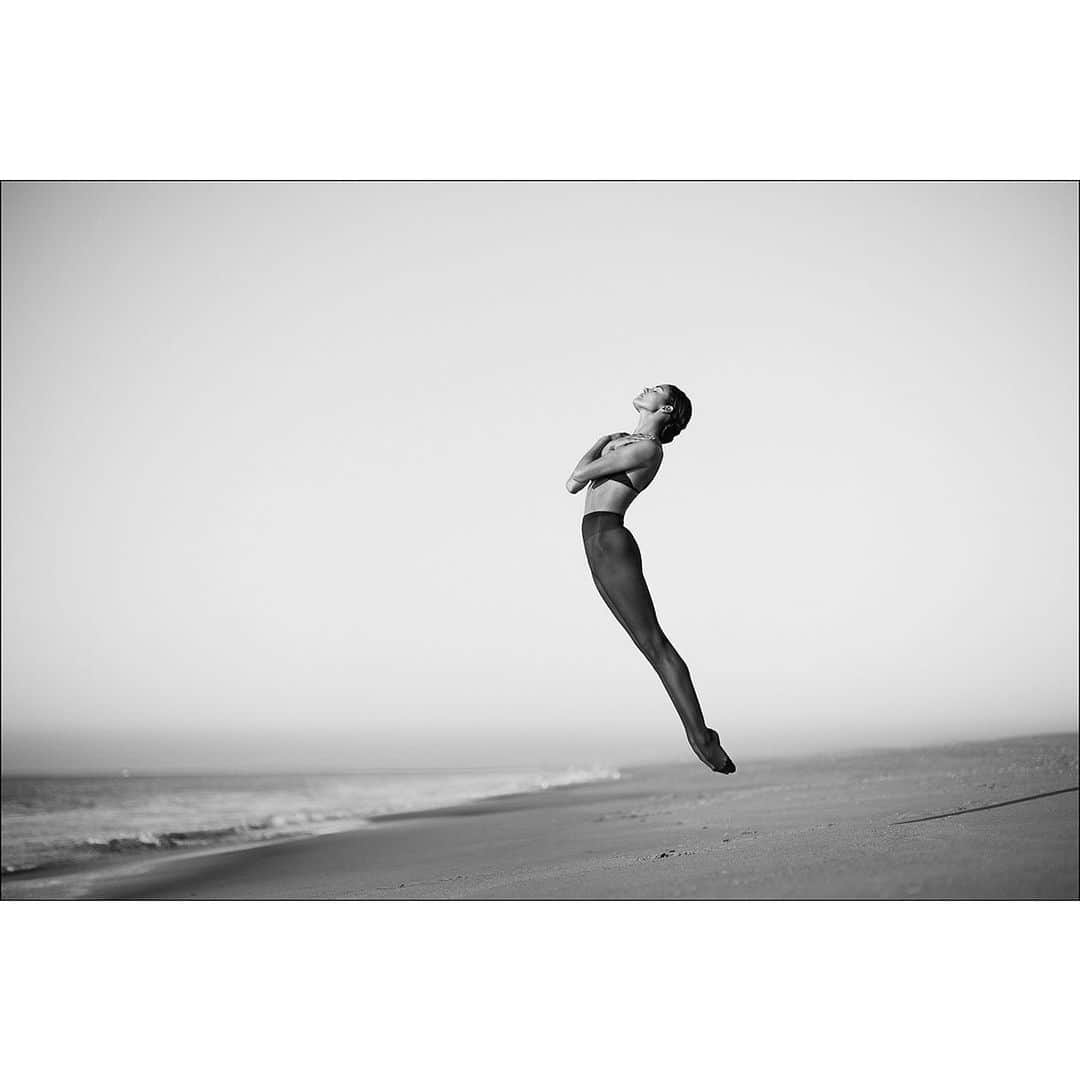 ballerina projectさんのインスタグラム写真 - (ballerina projectInstagram)「It is somewhat impossible to have a perfect shoot. With Brittany DeGrofft on a very early morning on October 2nd 2017 we came very close to having a perfect shoot. Here are some of the images we created from about 3:30am to 8:30 am that early morning. #ballerina - @brittles1152 #forttildenbeach #forttilden #queens #890broadway #broadway #unionsquare #coneyisland #brooklyn #newyorkcity #ballerinaproject #ballerinaproject_ #ballet #dance #pointe #hosiery #beach #brittanydegrofft  Purchase one of the last remaining Ballerina Project limited edition prints. Link is located in our profile.  The Ballerina Project book is now in stock. Go to @ballerinaprojectbook for link. #ballerinaprojectbook」11月23日 7時45分 - ballerinaproject_