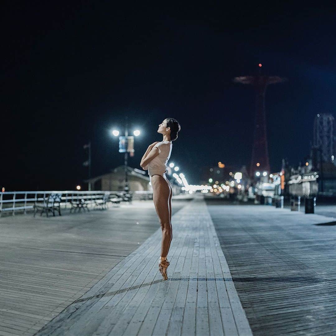 ballerina projectさんのインスタグラム写真 - (ballerina projectInstagram)「It is somewhat impossible to have a perfect shoot. With Brittany DeGrofft on a very early morning on October 2nd 2017 we came very close to having a perfect shoot. Here are some of the images we created from about 3:30am to 8:30 am that early morning. #ballerina - @brittles1152 #forttildenbeach #forttilden #queens #890broadway #broadway #unionsquare #coneyisland #brooklyn #newyorkcity #ballerinaproject #ballerinaproject_ #ballet #dance #pointe #hosiery #beach #brittanydegrofft  Purchase one of the last remaining Ballerina Project limited edition prints. Link is located in our profile.  The Ballerina Project book is now in stock. Go to @ballerinaprojectbook for link. #ballerinaprojectbook」11月23日 7時45分 - ballerinaproject_