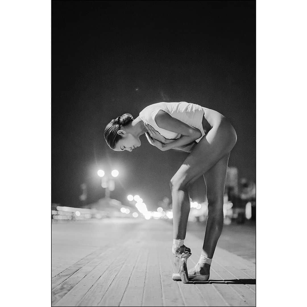 ballerina projectさんのインスタグラム写真 - (ballerina projectInstagram)「It is somewhat impossible to have a perfect shoot. With Brittany DeGrofft on a very early morning on October 2nd 2017 we came very close to having a perfect shoot. Here are some of the images we created from about 3:30am to 8:30 am that early morning. #ballerina - @brittles1152 #forttildenbeach #forttilden #queens #890broadway #broadway #unionsquare #coneyisland #brooklyn #newyorkcity #ballerinaproject #ballerinaproject_ #ballet #dance #pointe #hosiery #beach #brittanydegrofft  Purchase one of the last remaining Ballerina Project limited edition prints. Link is located in our profile.  The Ballerina Project book is now in stock. Go to @ballerinaprojectbook for link. #ballerinaprojectbook」11月23日 7時45分 - ballerinaproject_
