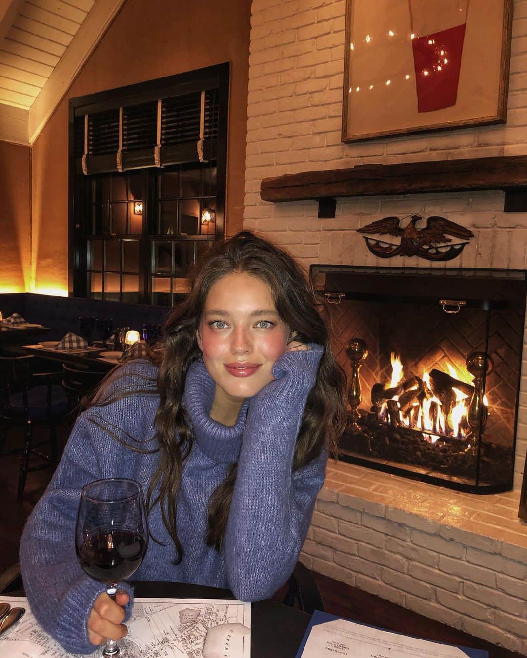 エミリー・DiDonatoのインスタグラム：「Tis’ the season 🍷 🔥」