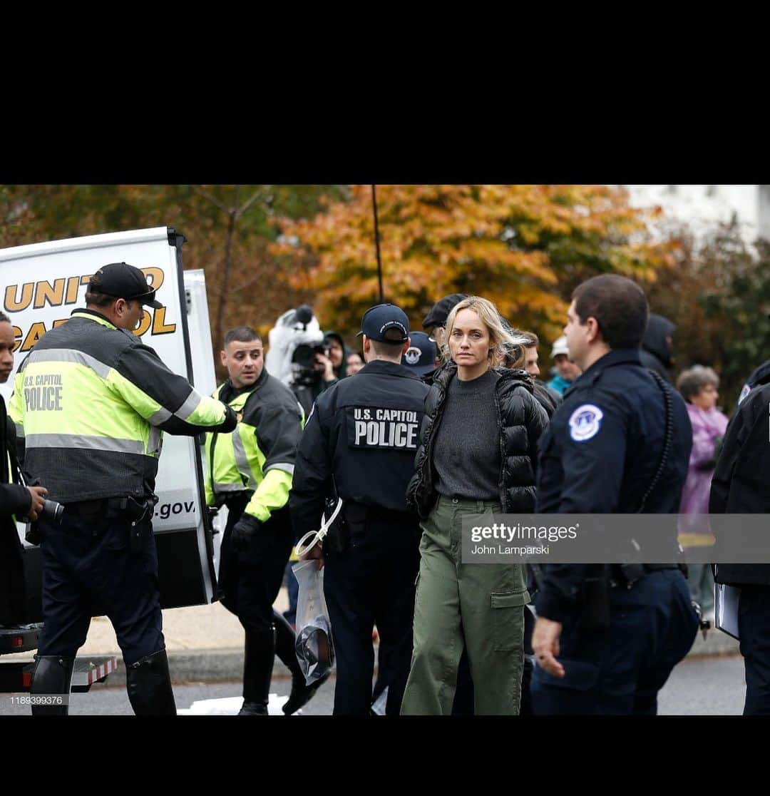 アンバー・ヴァレッタさんのインスタグラム写真 - (アンバー・ヴァレッタInstagram)「Today in front of the U.S. Capitol and Supreme Court  for #firedrillfriday we raised our voices and got arrested for Climate Crisis and specifically the protection of water.  1. There will be many impacts of climate change, but among the most important are impacts on water resources.  2.  The key impacts will be changes in rain and snow, rising temperatures (and hence rising demand for water, especially to grow food), and extreme weather events like floods and droughts. We are already seeing impacts! 3. Given enormous water problems already (failure to meet basic needs for billions of people, industrial contamination, destroying wildlife, disappearing groundwater, conflicts over water...), climate change is a massive added threat.  4. There are smart things we can do. Every small action builds to the bigger change we need.  Raise YOUR voice and demand that the Supreme Court does not let the current administration to continue its rollbacks on the Clean Water Act. Demand that congress passes The Water Affordability, Transparency, Equity and Reliability (WATER) Act of 2019 is a comprehensive solution that creates a WATER Trust Fund dedicating $35 billion for water infrastructure improvements across the United States. Clean water like clean air is our birthright as beings on this planet. 💙Thank you to @janefonda for being a fearless leader, the @firedrillfriday team for all of their hard work and all of the activists and folks around the world who are fighting for our future.」11月23日 8時07分 - ambervalletta