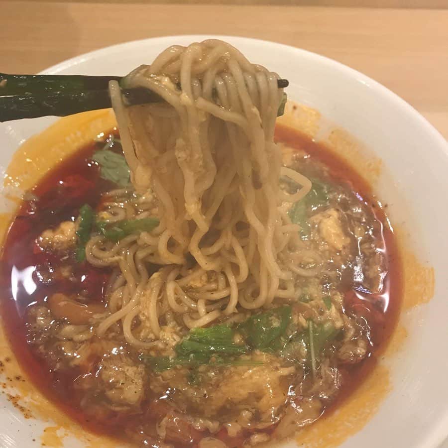 株式会社175さんのインスタグラム写真 - (株式会社175Instagram)「期間限定 「#酸辣湯麺」 酸味ととろみがついたスープと麺をよくかき混ぜて。 季節の彩り野菜がヘルシーです🍜  #175deno  #担担麺 #担々麺 #ramen  #ラーメン #麺スタグラム #札幌ランチ #札幌グルメ #sapporo  #北海道 #hokkaido  #ランチ #痺れ #花椒 #マー活 #シビ辛 #四川料理 #食べログ百名店 #銀座 #ginza  #新宿 #銀座グルメ #新宿グルメ #tokyo #オータムフェスト  #ママ友  #札幌ランチ #札幌カフェ #辛いもの好き」11月23日 8時16分 - 175_deno