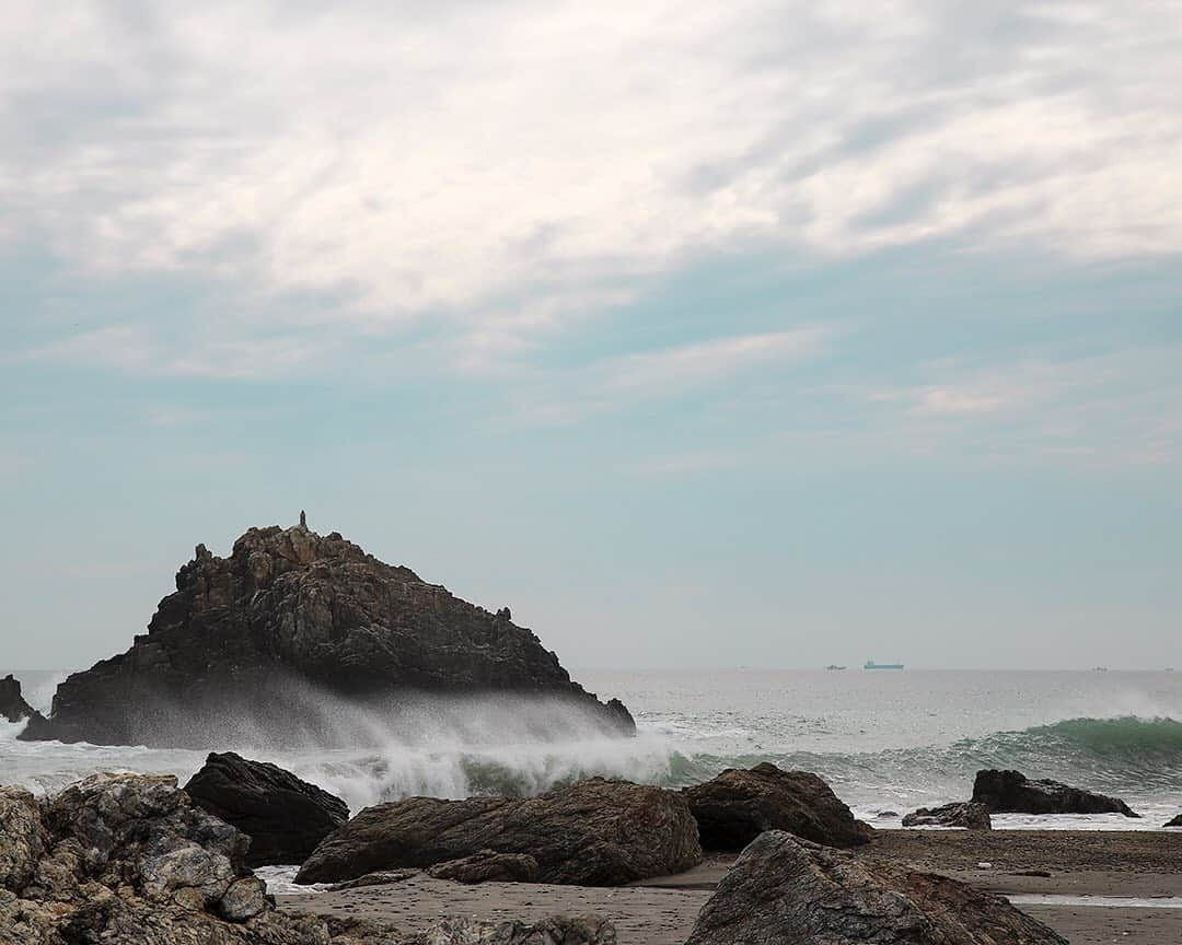 愛知県田原市さんのインスタグラム写真 - (愛知県田原市Instagram)「The sea showing various expressions. 火サスな海  #火サス#火曜サスペンスに出てきそうな海#そんな日もあるよね#カコソラ#勤労感謝の日#働いてるみんな、おつかれさまー #たはら暮らし *  #渥美半島#田原市#田原#伊良湖岬#伊良湖#赤羽根 #tahara#irago#akabane #サーフィン#surfing#田舎暮らし#日々の暮らし#休日の過ごし方#スローライフ#instagramjaran#igersjp#scenic_jp#菜の花浪漫街道」11月23日 8時58分 - tahara_kurashi