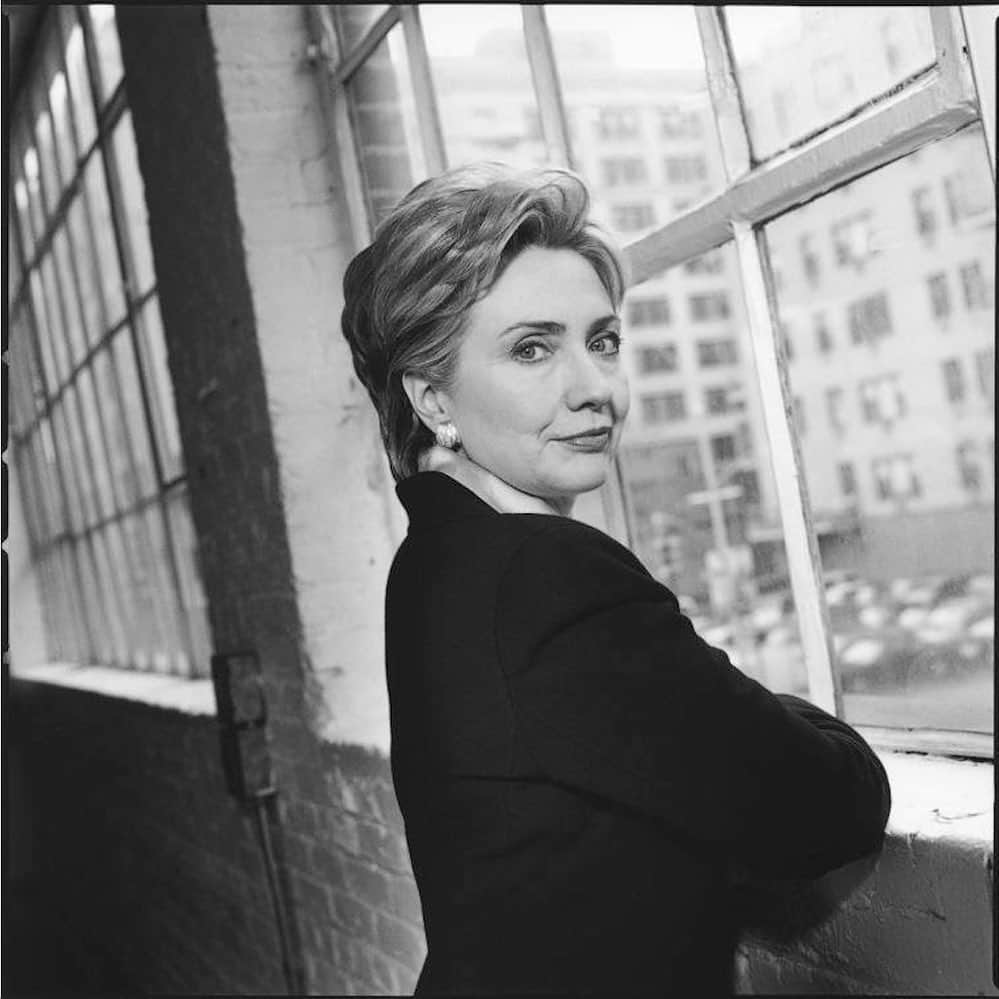 ヒラリー・クリントンさんのインスタグラム写真 - (ヒラリー・クリントンInstagram)「Looking back. #throwbackfriday」11月23日 0時01分 - hillaryclinton