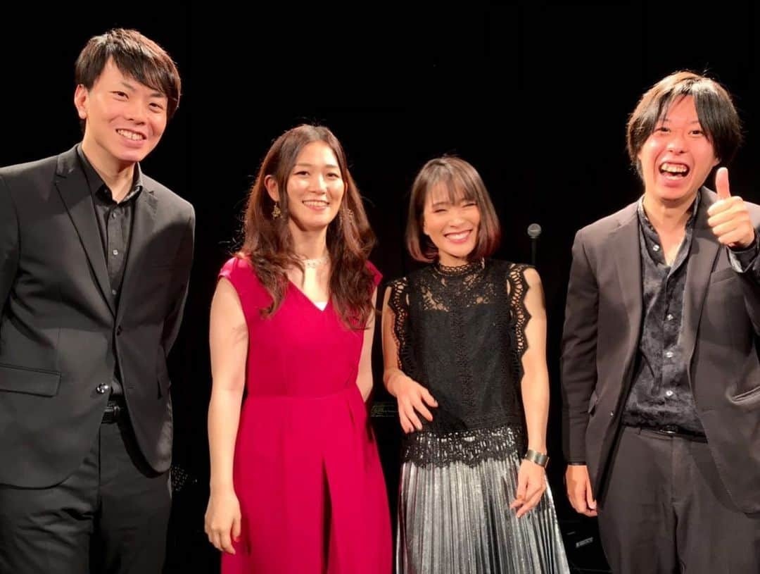 ティーナ・カリーナさんのインスタグラム写真 - (ティーナ・カリーナInstagram)「Respect Acoustic Live in SENDAI 初日✨  森恵さんとのコンサート🥰 とてもとても、幸せな時間でした☺️ めぐさんありがとう☺️ いろんな夢が叶った今日。 最高のスタートが切れました🎸  めぐさんは、また来年ツアーで仙台に来てくれるそうです😊 楽しみ✨  お越し下さった皆様、ありがとうございました🤗  明日のゲストは矢野まきさんです✨ 明日も最高の一日にするぞー！  #森恵 #ティーナカリーナ #ティーナ・カリーナ #仙台 #誰も知らない劇場」11月23日 0時13分 - tiina_kariina