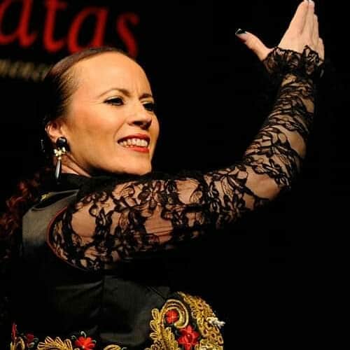 Las Turronerasのインスタグラム：「Con muchas ganas de esta noche disfrutar de vuestro arte  @latruco  @eltrucoflamenco ,como no.podía ser de otra manera en @casapatas  #flamenco  #flamencomadrid #arte #niñas #niñasflamencas 🔝🔝🔝🔝🔝🔝」