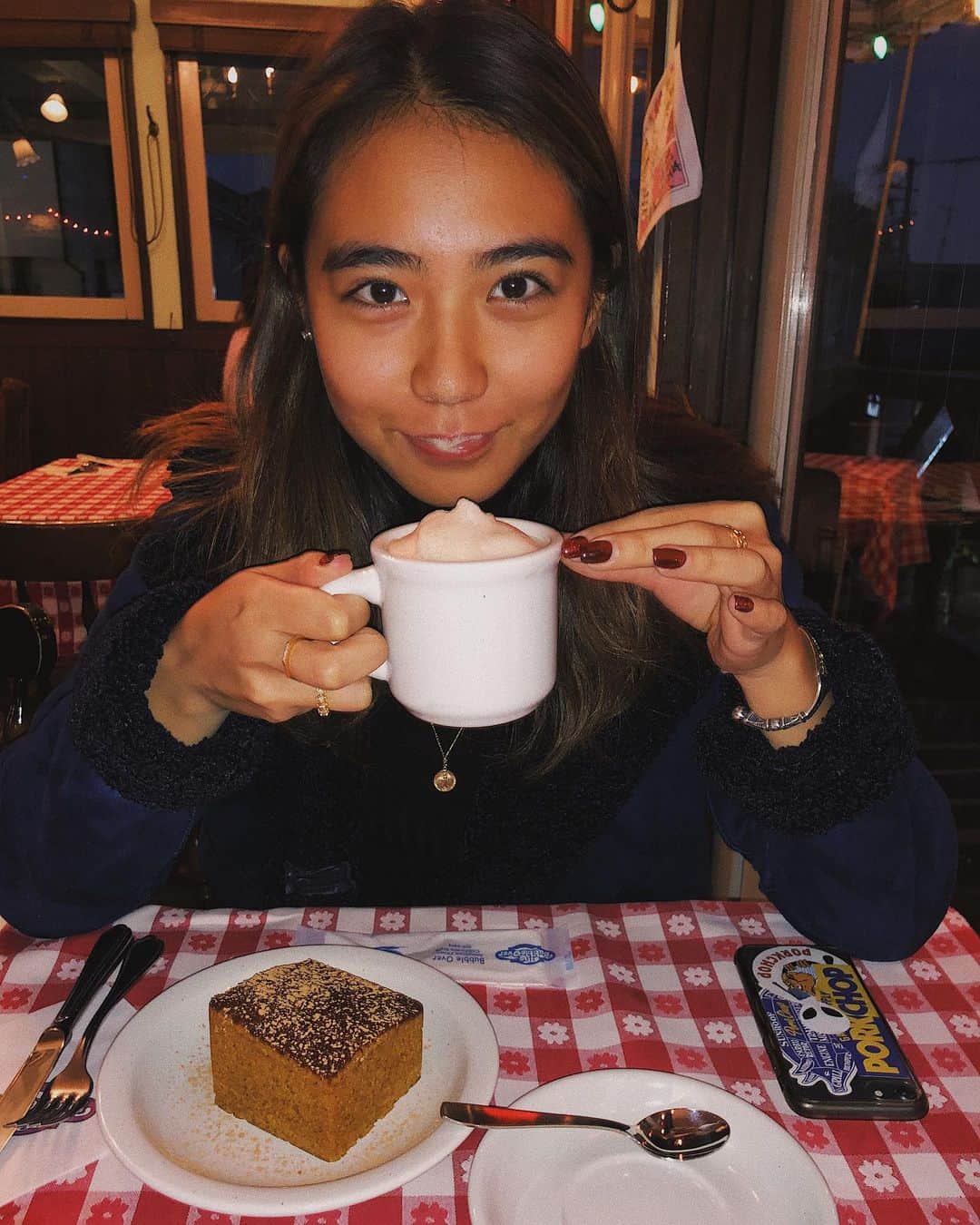 安保彩世のグルメインスタ