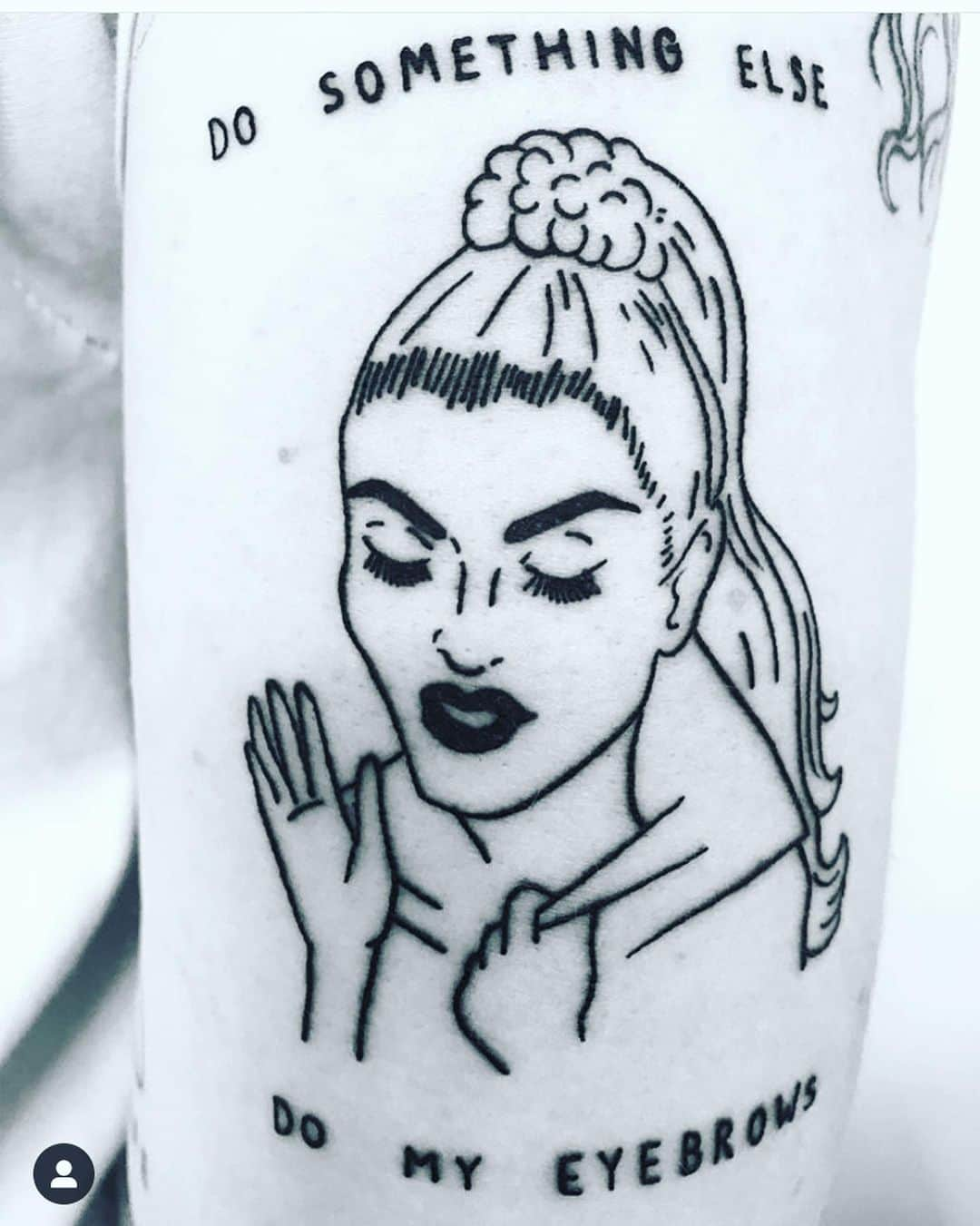 サラ・ハドソンさんのインスタグラム写真 - (サラ・ハドソンInstagram)「Last night i got to join my idols prayer circle, show her my tattoo of her AND see her incredibly inspiring show...i used to pray to this woman when i was a child...like full worship....so....I’m GAGGED. Thank you @madonna for being such a powerful voice for women, artists, the LGBTQ community and for being our absolute fucking fearless pop queen for so many decades! Now when are we writing together?! HELLOUR!?. 😭🙏🏻❌」11月23日 1時59分 - sarahhudsonxx