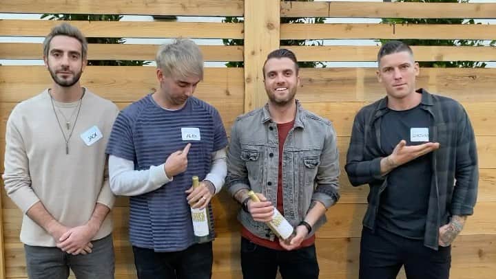 ザッキー・ヴェンジェンスのインスタグラム：「You liked it the first time around and you're gonna love it this time! Announcing the second release of Everything Is Wine - and this time, because y’all requested, we added a white wine... https://everythingiswine.alltimelow.com」