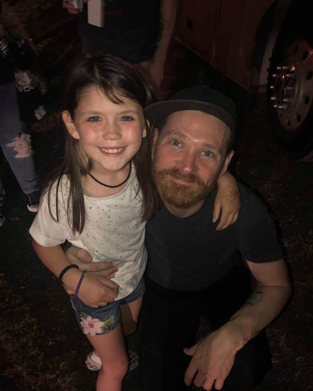 ヒンダーのインスタグラム：「Today's #FanFeatureFriday goes out to this cutie pie - thanks to @jennamurph11 for sending this in! -- Be the next lucky fan to be featured on our socials, message us your BEST pic/video!」
