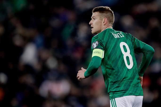 スティーヴン・デイヴィスのインスタグラム：「Big shout out to the Northern Ireland fans for their incredible support again this year, not the way we wanted to end it but let’s hope 2020 brings more amazing memories 😁」