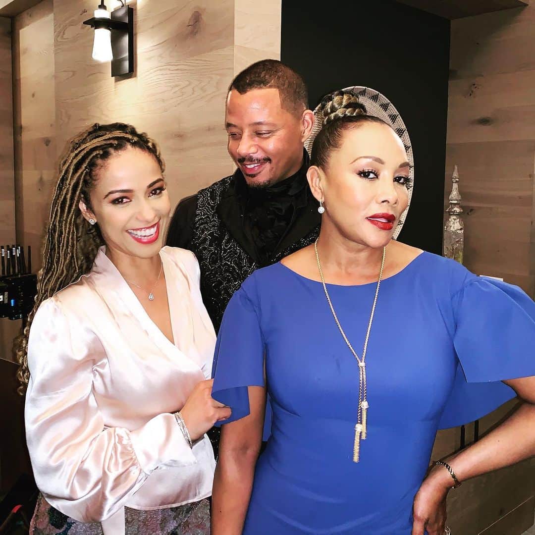 のインスタグラム：「Shenanigans! With the  Incomparable @theterrencehoward & fabulous @msvfox  #empire #empirefox #setlife #television #ilovewhatido」