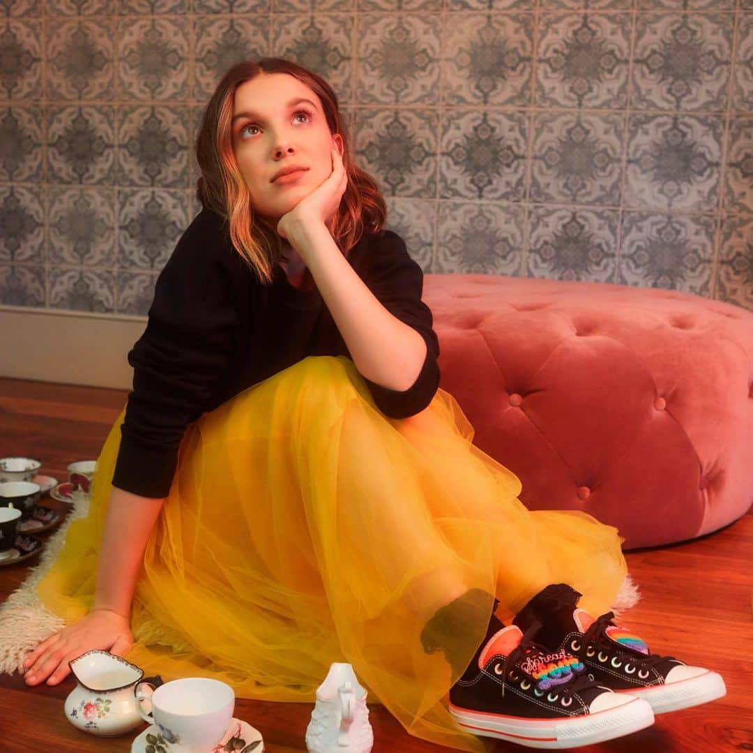 converseさんのインスタグラム写真 - (converseInstagram)「“On Spreading love: I feel like putting a message on a shoe and embracing positivity through fashion is what I really wanted to embody.” - @MillieBobbyBrown #ConverseXMBB available now at Converse.com.」11月23日 4時09分 - converse