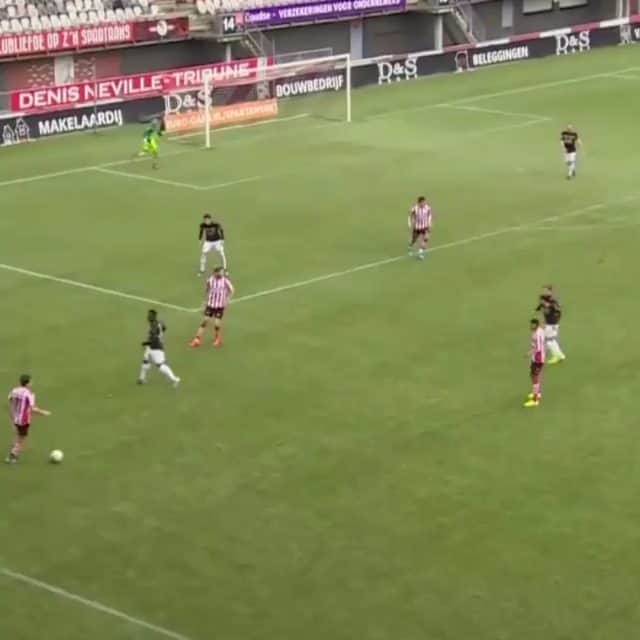 カルロス・テベスのインスタグラム：「Great turn! 🔥⚽️」