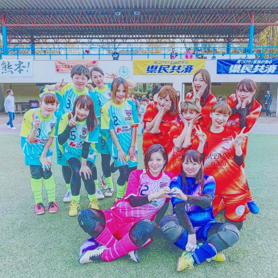 梁愛美さんのインスタグラム写真 - (梁愛美Instagram)「I will go to Kumamoto soon…✈✈✈💭 ❥ ❥ 3度目の熊本遠征🐻⚽︎💕︎ ❥ ❥ 今度こそ…勝ちに行きます(ง🔥Д🔥)ง ❥ ❥ #kumamotojapan #kumamoto #expedition #futsal #soccer #OMIASHIchula #LIBERDADE #japanesegirl #platinumproduction #aimiryou #芸能人女子フットサル #オミアシチュラ #フットサル女子 #フットサルギャル #個サル女子 #背番号8 #梁愛美 #プラチナムプロダクション #フットサル #ミニサッカー #サッカー好きな人と繋がりたい #フットサル好きな人と繋がりたい #なでしこ #スポ女 #リベルダージ #遠征 #熊本 #愛美ちゃん奮闘記 #あいみちゃん奮闘記 #プラチナムプロダクション #梁愛美」11月23日 4時16分 - aimipink