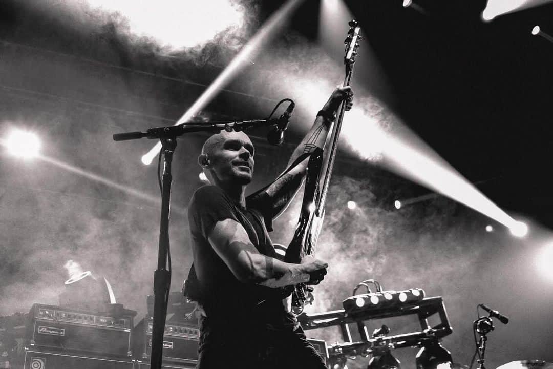 AFIのインスタグラム：「Bass magic. 📷: @scatteredpictures87」