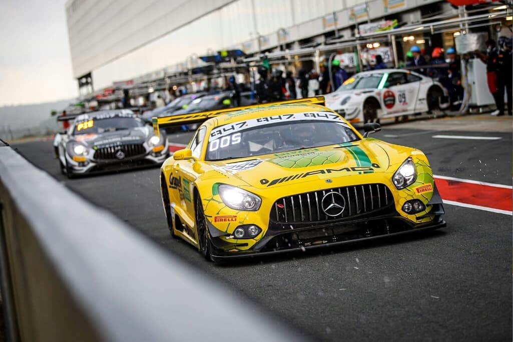 Mercedes AMGさんのインスタグラム写真 - (Mercedes AMGInstagram)「A qualifying day with changing weather conditions at @kyalamigrandprixcircuit is done. ☔ Our #MercedesAMG GT3s finished the day with good starting positions for the 9-hour-race on Saturday. P3 for #999 @gruppem_racing, P9 for #10 @sps_performance. The final race of the 2019 @intercontinentalgtchallenge starts tomorrow at 13.00 hrs local time.  #IntGTC #Kyalami9H #Kyalami9Hour #AMGGT3 #MercedesAMG #MercedesAMGMotorsport」11月23日 4時37分 - mercedesamg