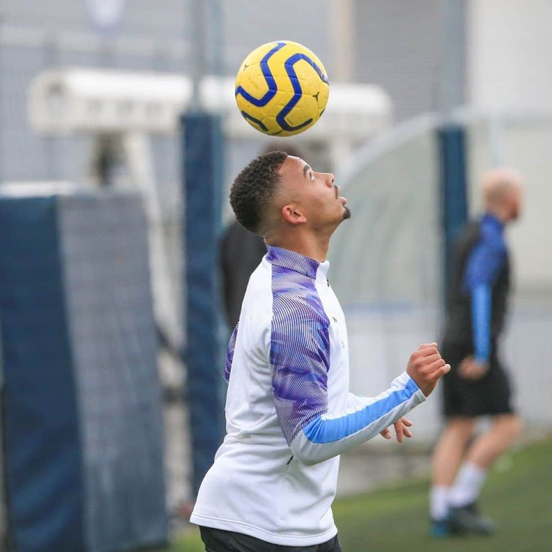 ガブリエル・ジェズスさんのインスタグラム写真 - (ガブリエル・ジェズスInstagram)「Ready⚽️🤙🏽」11月23日 4時41分 - dejesusoficial