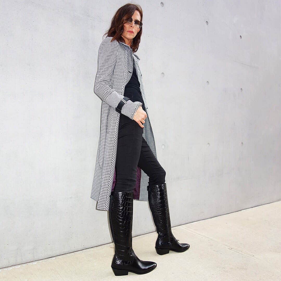 のインスタグラム：「Rich and refined. The Jaden, as styled by @cristinaehrlich. Now at @shopbop #SigersonMorrison」