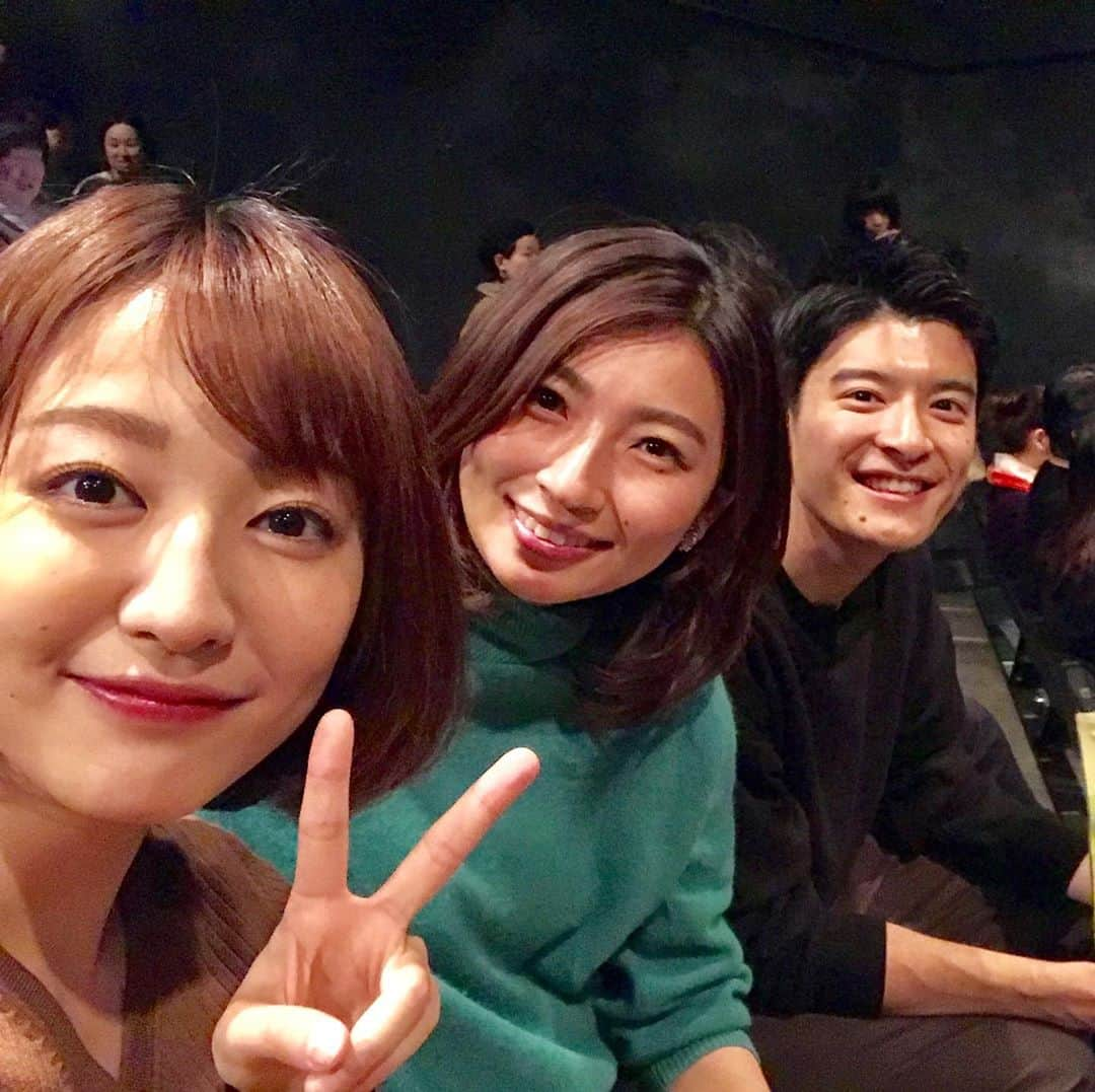 滝菜月さんのインスタグラム写真 - (滝菜月Instagram)「ベストアーティストが待ち遠しい!!﻿ ﻿ 先日、畑下先輩と篠原後輩(笑)と﻿ King Gnuのライブへ。﻿ 一曲目からラストまで勢いが止まらなかった...!!﻿ ﻿ 勢いに呑まれるような、侵食されるような感覚で﻿ でもとても心地よくて心奪われる時間でした。﻿ ﻿ 来週水曜日のベストアーティストにも﻿ 出演して下さる予定なので、﻿ とても、とても、楽しみです！！﻿ ﻿ #kinggnu #ベストアーティスト  #畑下由佳 #篠原光 #滝菜月﻿ ﻿」11月23日 18時25分 - taki_natsuki