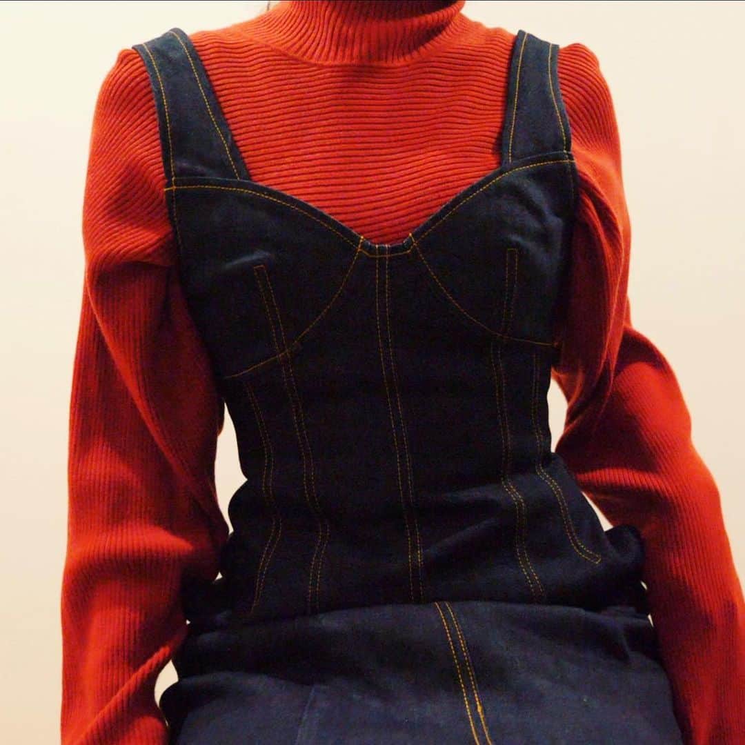 mizukiのインスタグラム：「前からずっと好きなブランド💗 シンプルだけどデザイン性があって形も綺麗👗 買ったら何年も着てる（*＾-＾*） #ルシェルブルー#洋服#秋冬#コーデ#lecielbleu#fashion#code#ootd#red#aw」