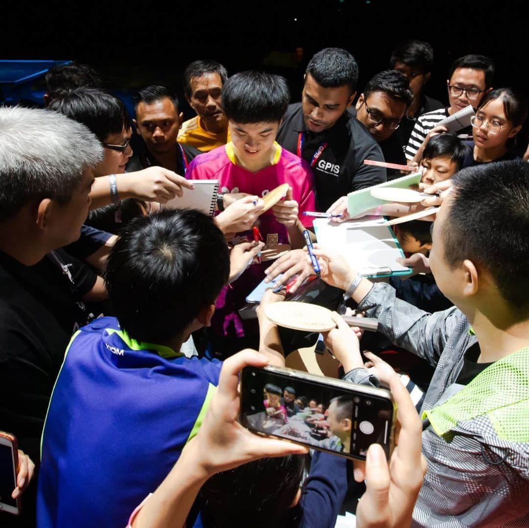 ITTF Worldさんのインスタグラム写真 - (ITTF WorldInstagram)「‪The Lin Yun-Ju fan club keeps growing 😄‬ ‪What do you like most about this rising star❓ 🌟‬」11月23日 17時01分 - wtt