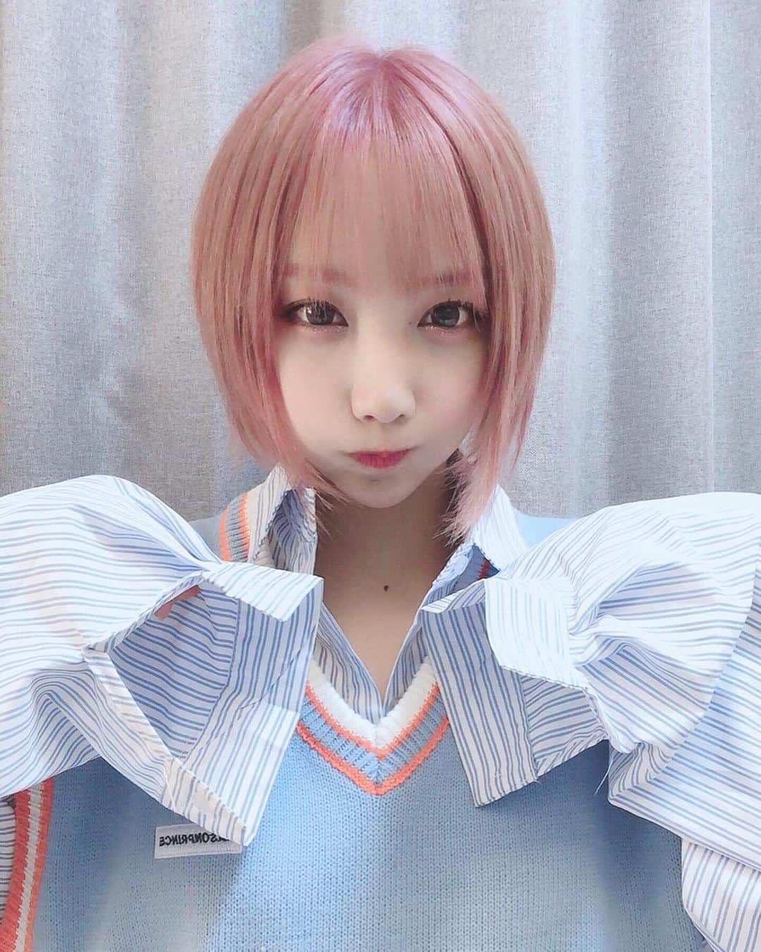 ざわちんさんのインスタグラム写真 ざわちんinstagram ピンク髪デビュー 黒髪からのワンブリーチ どうかなぁー ౪ 綺麗に仕上げてもらいました ピンクヘアは自分でも新鮮で 撮りすぎた 何枚目が好き そいやついにこれ以上の