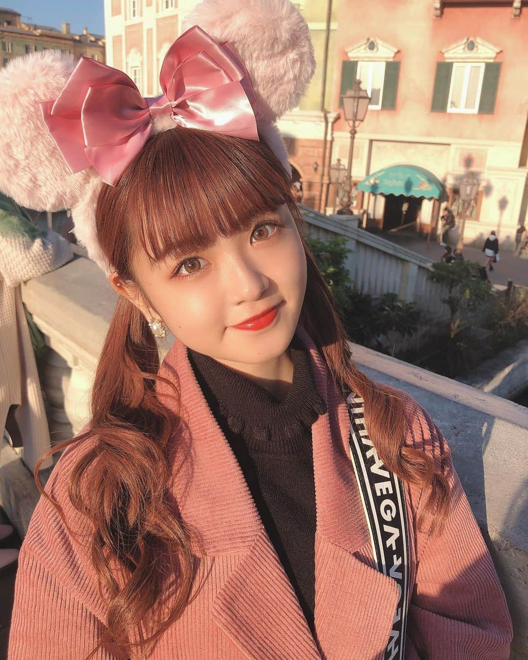 中村真凜さんのインスタグラム写真 - (中村真凜Instagram)「🐭💗 ・ #ディズニーシー #disneysea #disney  #このカチューシャ可愛い」11月23日 17時18分 - marimero1121