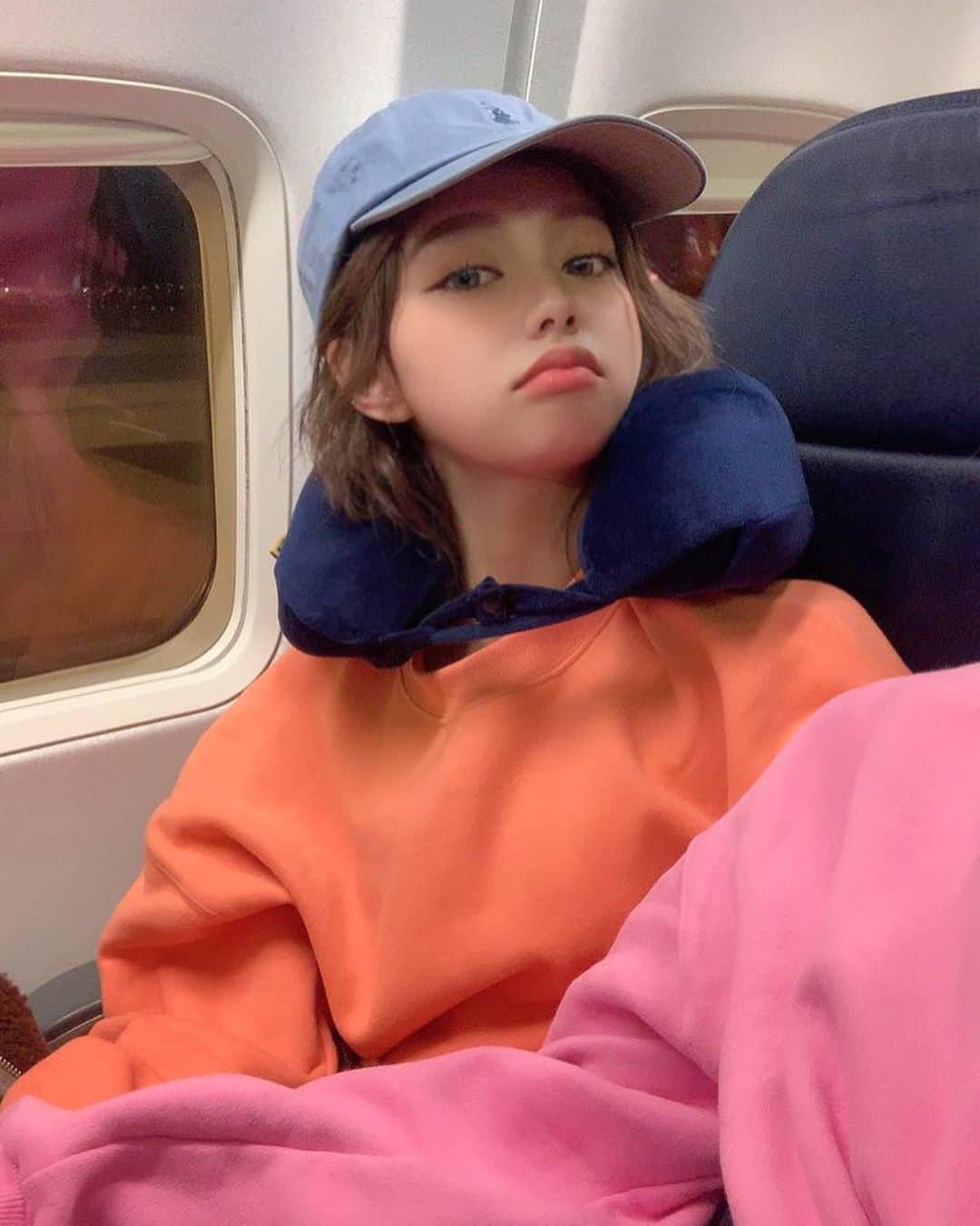 Chuuのインスタグラム：「한번 입으면 헤어나올 수 없는 맨투맨🧡」