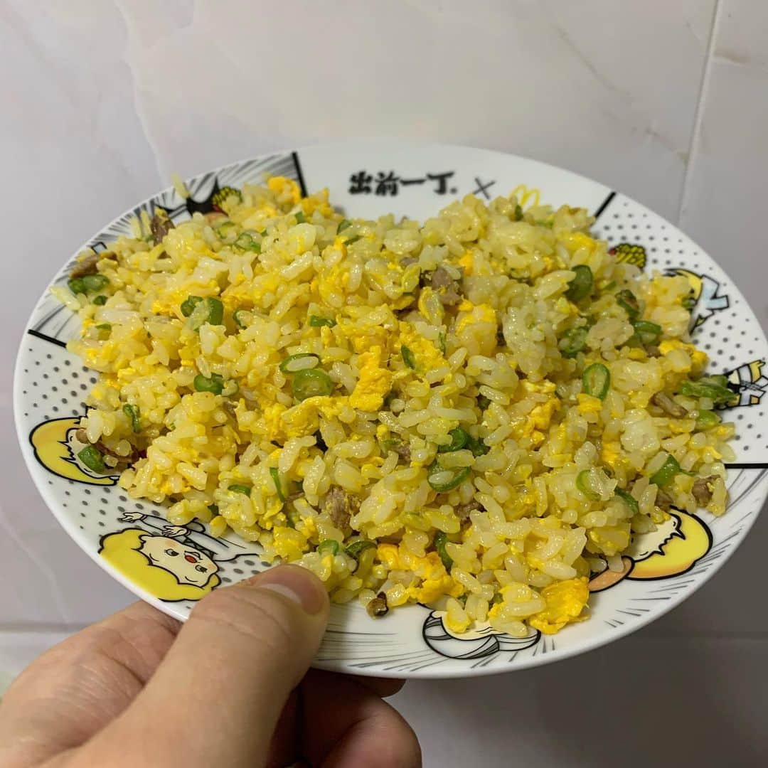 スティーブン・チョンのインスタグラム：「#同恒搵食  #黃金炒飯」