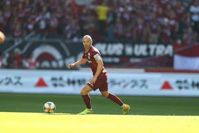 アンドレス・イニエスタさんのインスタグラム写真 - (アンドレス・イニエスタInstagram)「Gran partido!! Felicidades a todos por el esfuerzo! Gracias por el apoyo y el ambiente de hoy! Vamos @visselkobe 💪🏻」11月23日 17時53分 - andresiniesta8