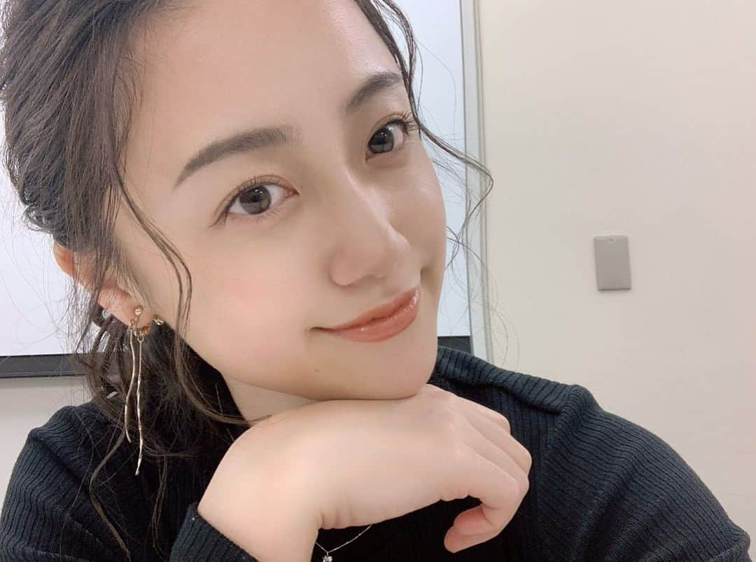 小林麗菜さんのインスタグラム写真 - (小林麗菜Instagram)「おはようございます！  本日の王様のブランチは ・ ・ ＊TVコーナー ＊BOOKコーナー ＊物件コーナー  を担当させて頂きます！！ TVコーナーでは、 大人気！ 「グランメゾン東京」特集！ 木村拓哉さんにお話を伺ってきました！  BOOKコーナーでは、 ジャルジャル福徳秀介さんに直撃！ 絵本「なかよしっぱな」についてインタビューさせて頂きました！  物件コーナーでは 和牛のお二人と恵比寿と渋谷の好立地物件をチェックしてきました！  今日の東京はあいにくの雨です…  皆さん暖かくしてお過ごしくださいね〜  では素敵な土曜日を！  #王様のブランチ」11月23日 9時20分 - reina_kobayashi