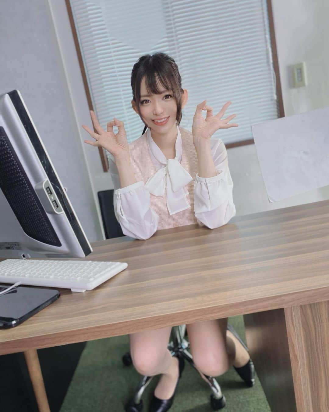 優月心菜さんのインスタグラム写真 - (優月心菜Instagram)「今日もお仕事頑張ろうね！👼👼👼❤️ デジグラ 優月心菜 パンチラ  下着 コスプレ cutegirl 着エロ 撮影速報 美女 美脚 OL パンスト kawaii  japanesegirl」11月23日 9時35分 - yuzuki_cocona