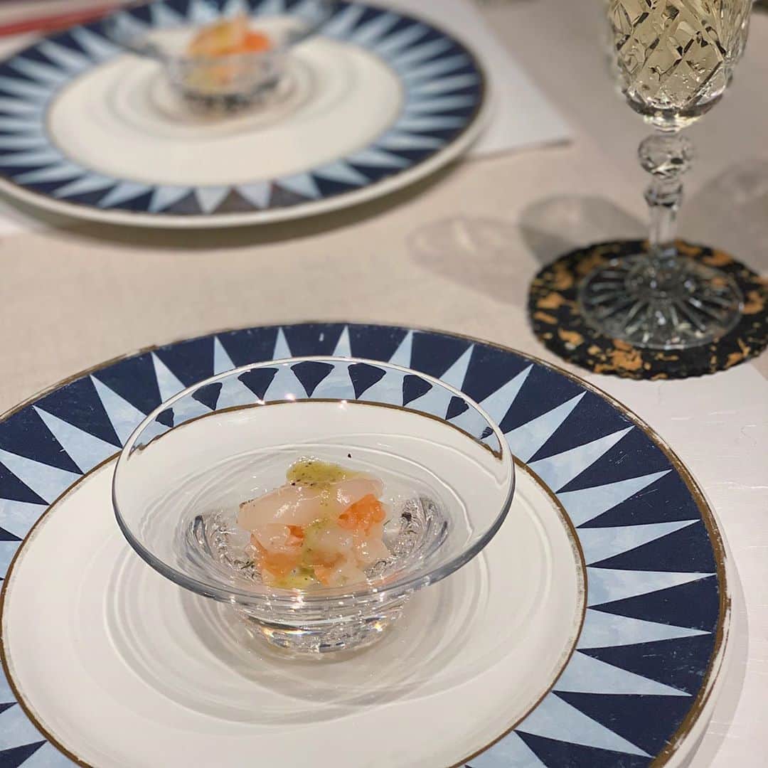 karen okajimaさんのインスタグラム写真 - (karen okajimaInstagram)「ㅤㅤㅤ  ㅤㅤㅤ  北新地のフレンチmaitre renardが、 chief produce by maitre renardに リニューアルオープン☺️💞 ㅤㅤㅤ  11/14のリニューアルオープン日に 行ってきたよ〜✨ ㅤㅤㅤ  お酒を飲む人には本当にぴったりのフレンチ！ 少し味が濃いめのフレンチで食べ応えありました🤤 ㅤㅤㅤ ランチもしてるみたい！ぜひ行ってみて❤️ ㅤㅤㅤ ㅤㅤㅤ ◎maitre renard 🏠大阪市北区堂島1-5-4 はつ根ビル 2F 📞050-5595-5234 ㅤㅤㅤ  #maitrerenard #メートルルナール #グルメ岡島 #岡島かれん #フレンチ #北新地フレンチ #chief #チーフ #北新地ランチ #北新地ディナー」11月23日 10時05分 - karenokajima0318