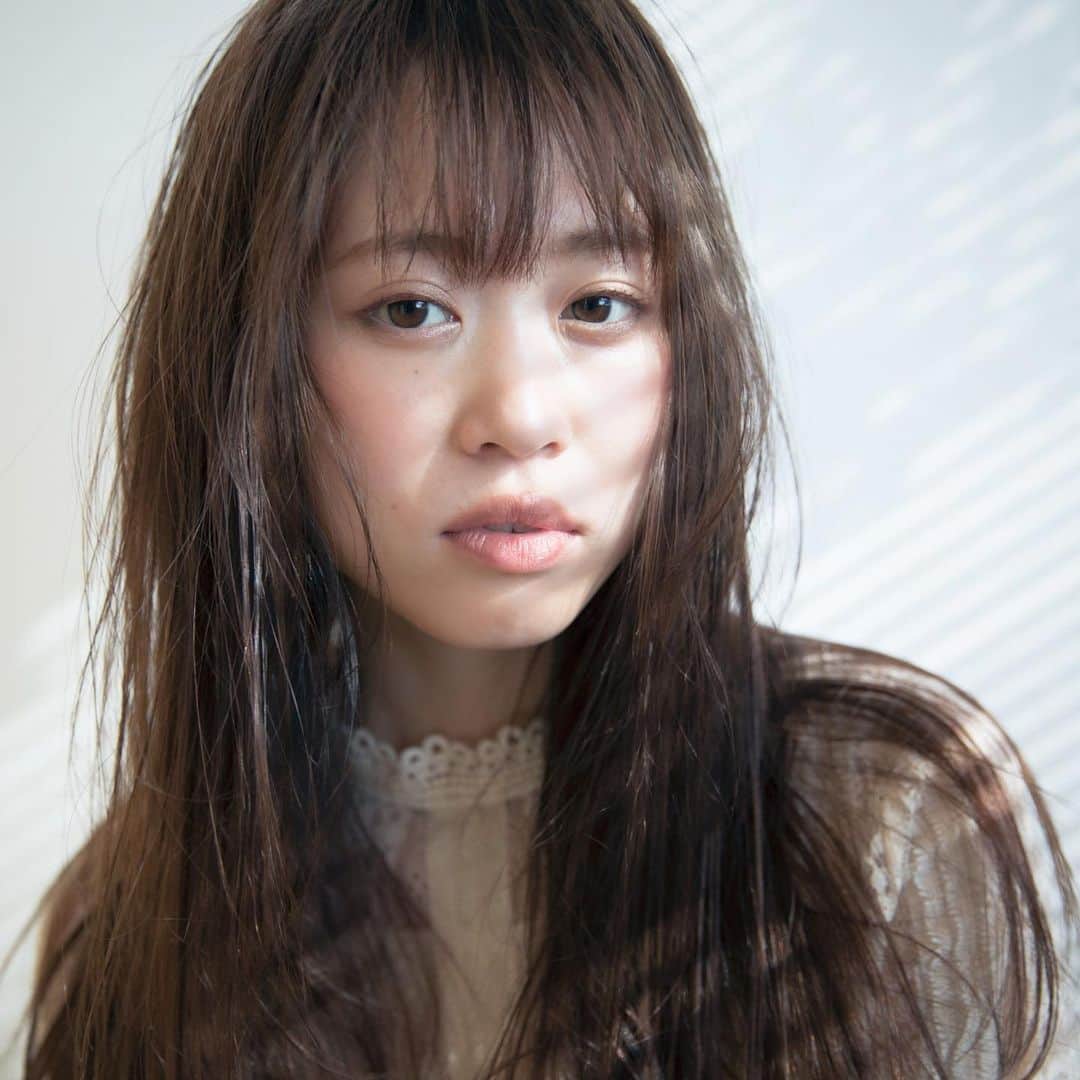 Yuta Misumiのインスタグラム：「. ㅤㅤㅤㅤㅤㅤㅤㅤㅤㅤㅤㅤㅤいよいよ寒さも冬っぽくなってきましたね⛄️今年の年末は商品キャンペーンだけでなく！【数量限定の福袋🎍】もご用意しております。 ㅤㅤㅤㅤㅤㅤㅤㅤㅤㅤㅤㅤㅤ是非、年越し前のヘアメンテナンスと共にGETされてみてはいかがでしょうか？　#めちゃくちゃお得です  #かわいいをすぐそばで#myhairdesign#岡崎市美容室  hairmake @yutamisumi  model @kanae_des」