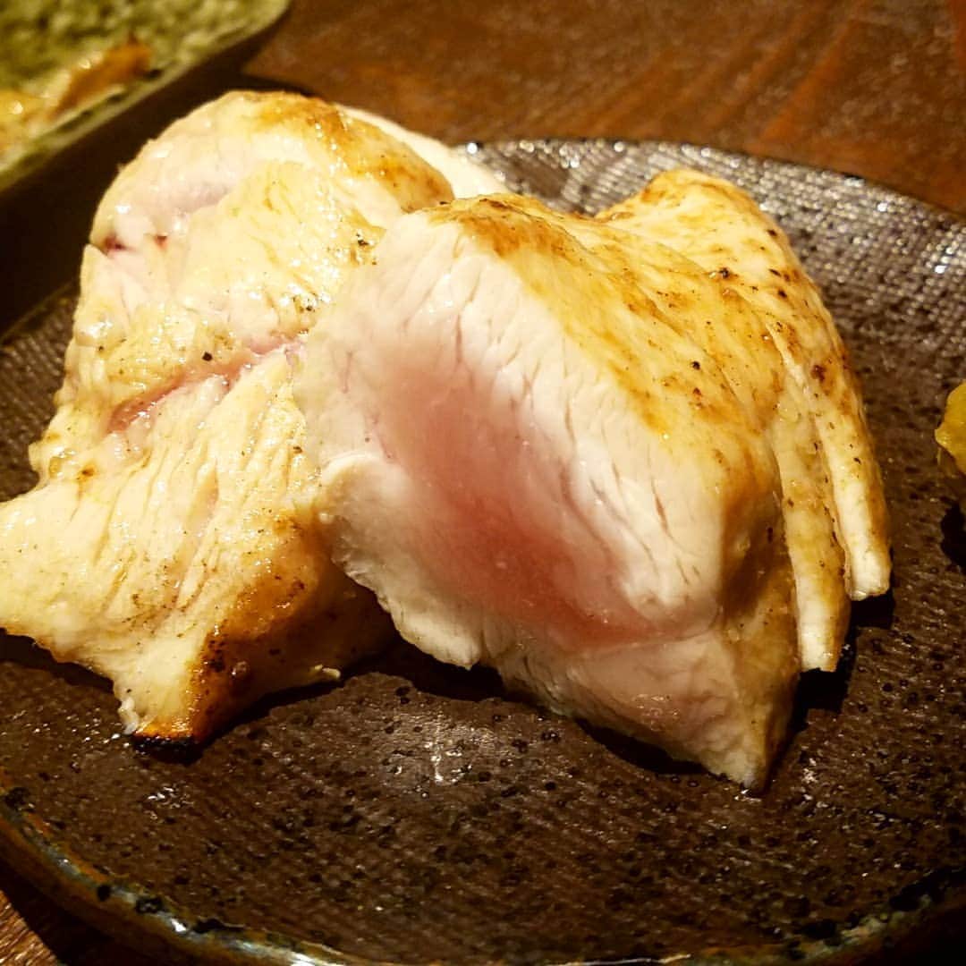 小高亮さんのインスタグラム写真 - (小高亮Instagram)「若鳥焼きもばら@大井町  完全に当たり。  おそらく五反田の名店「庭つ鶏」の流れをくむ“串で刺さない焼鳥”のお店。  何食べても美味しい。 これは天王洲収録の後は来ちゃうな。  #もばら  #大井町 #焼鳥」11月23日 11時00分 - odaka_p