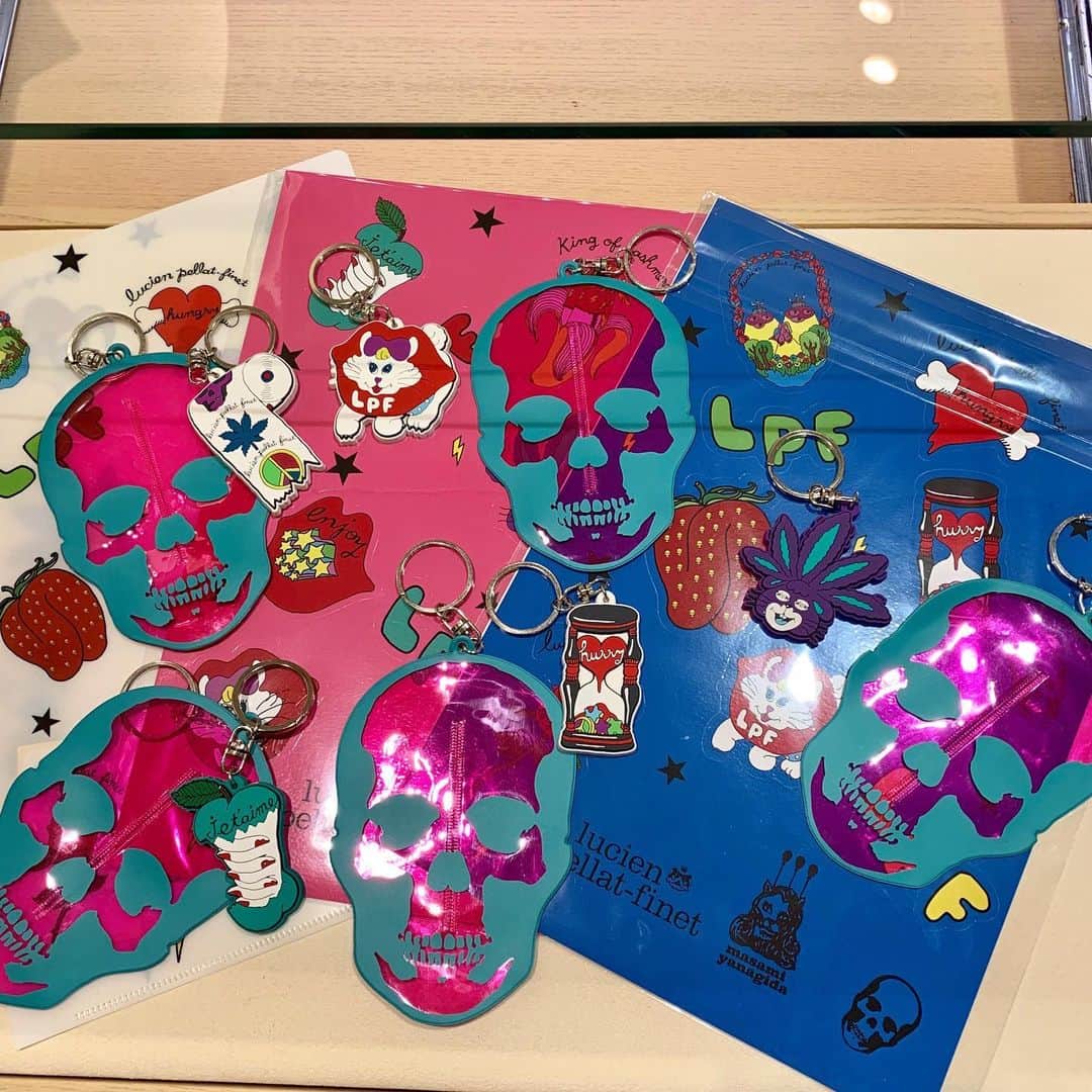 HANKYU.MODEさんのインスタグラム写真 - (HANKYU.MODEInstagram)「LUCIEN PELLAT-FINET× MASAMI YANAGIDA COLLABOLATION At 3F MODE #Hankyu #HANKYUMODE #umedahankyu #阪急うめだ本店 #うめだ阪急 #阪急百貨店 #osaka #umeda #mode #lucienpellatfinet #ルシアンペラフィネ #ヤナギダマサミ #Ｔシャツ #ステッカー #キーホルダー」11月23日 11時18分 - hankyumode